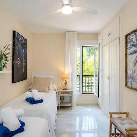 Limones De Génova ,150 M Playa Elviria Appartement