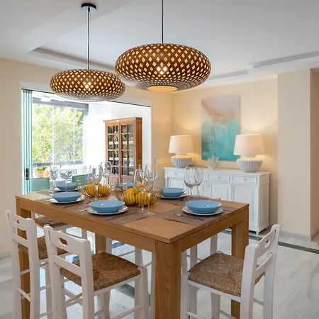Limones De Genova ,150 M Playa Elviria Apartment Marbella
